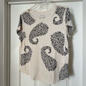 (3 for $15 item) Lucky Brand T-shirt with Big Paisley ~ Size M